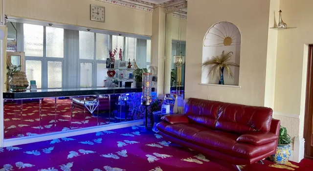 OYO Diamond Hotel Eastbourne, Забронировать Отель Отели Исторического графства Суссекса 3 звезды, 3*