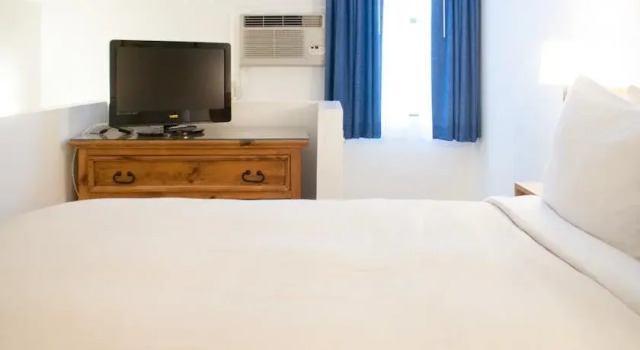 Sky Harbor Suites