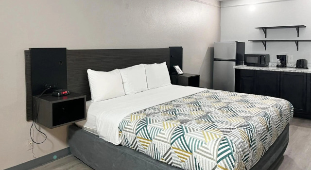 Motel 6 Council Bluffs, Rezerwuj Motel Hotele w Omaha z basenem, Basen