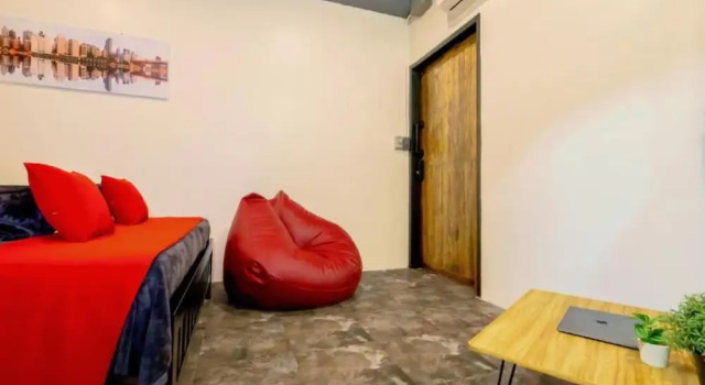 Episode 11 Hostel Sukhumvit