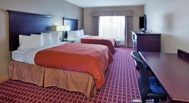 Четырёхместный номер Standard Country Inn & Suites by Radisson, Columbia, SC