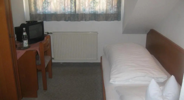 Pension und Gasthof Eibl, Rezerwuj Hotel Hotele w Bawaria z parkingiem, Parking