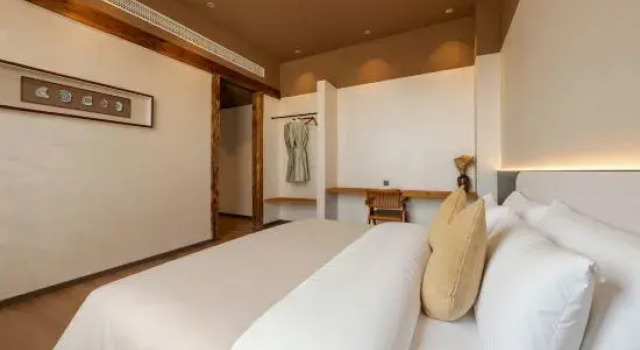 Люкс Deluxe Chunshan Waitaoju · Meisu Courtyard-Style Hotel (Zitao Creative Park)