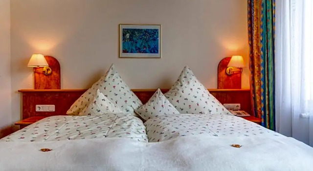 Der Westerwaldwirt Hotel Landhaus - Stähler, Забронировать Отель Хеммельцен Westerwald