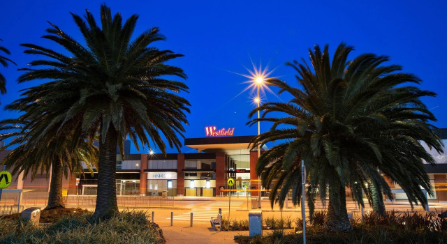 Nightcap at Shoppingtown Hotel