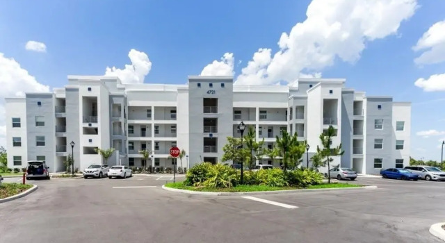 4721 Unit208 Amazing Story Lake Brand New Condo 3 Bedroom Townhouse by Redawning, Rezerwuj Dom wakacyjny Hotele w Kissimmee z basenem, Basen