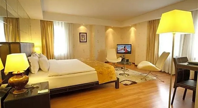 Executive Dvoulůžkový s manželskou postelí pokoj Cartoon Hotel
