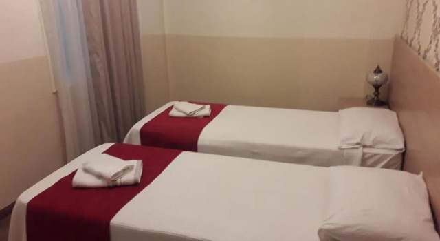 Кровать в общем номере (женский номер) Nicea Hotel