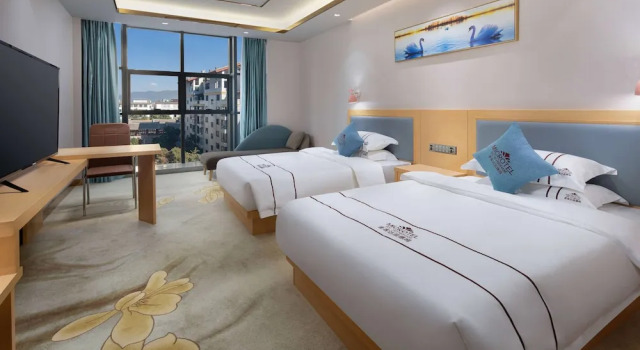 Четырёхместный номер Comfort Microtel by Wyndham Lijiang