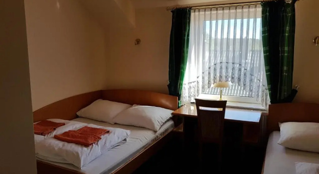 Трёхместный номер Standard с красивым видом из окна Hotel Korona