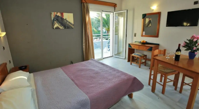 Студия Athena Hotel