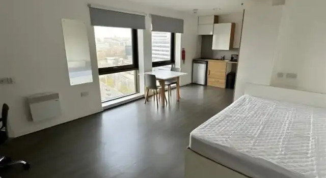 Студия For Students Only Byrom Point in Liverpool