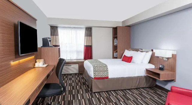 Номер Standard Microtel Inn & Suites by Wyndham Fort Saint John