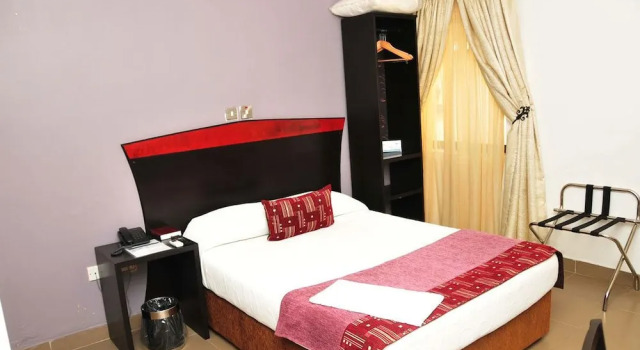 Номер Executive Suru Express Hotel