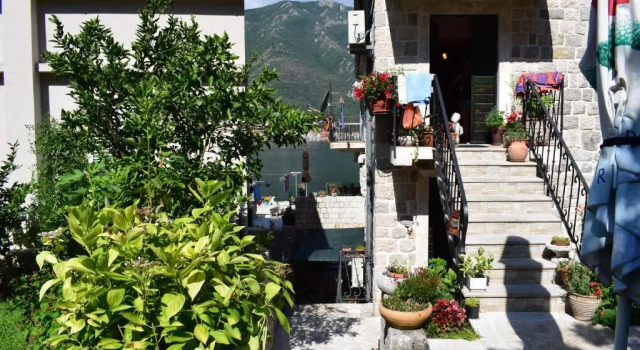 Апартаменты Standard Captains House in Dobrota