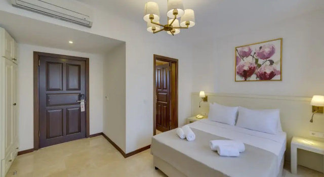 Двухместный номер Standard с балконом Orcey Hotel