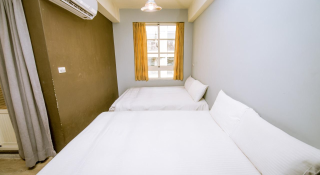 Tomer Hostel