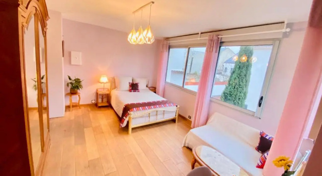 Двухместный номер Standard с видом на сад Reims Sherpa Guest House