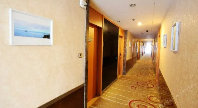 Wuzhen Jyatt Holiday Hotel