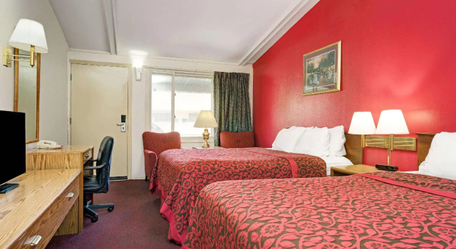 Четырёхместный номер Standard Travelodge by Wyndham Red Wing