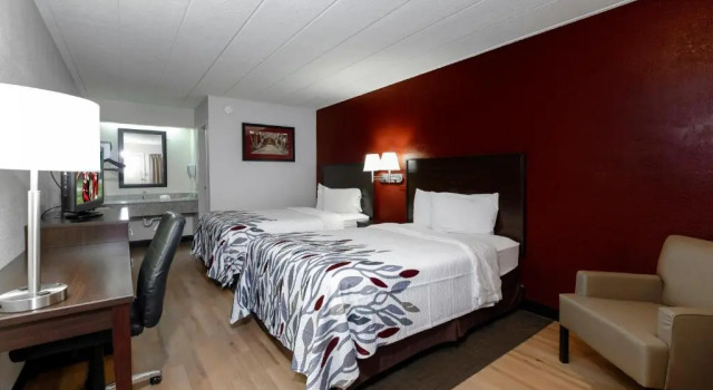 Четырёхместный номер Deluxe Red Roof Inn Bloomington - Normal/University
