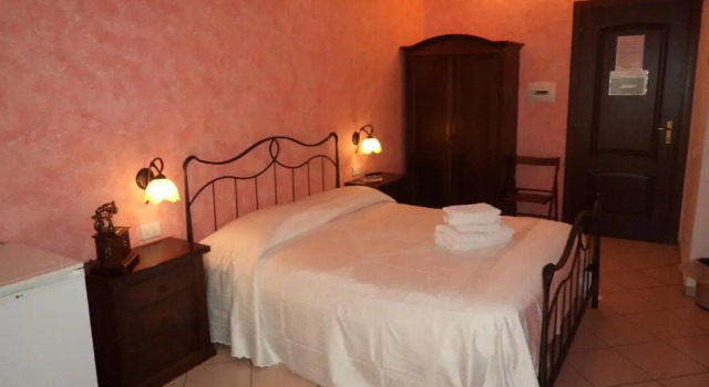 Номер Economy Albergo Tirreno