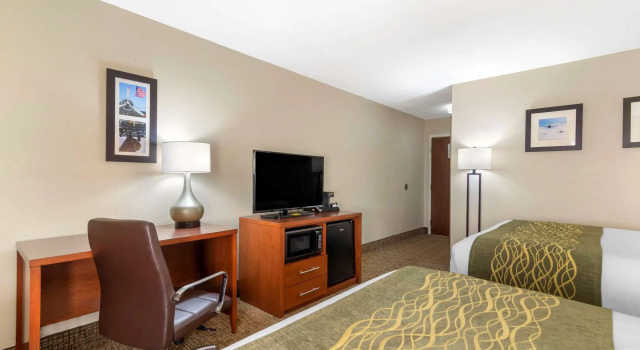 Четырёхместный номер Standard Comfort Inn & Suites - near Robins Air Force Base Main Gate