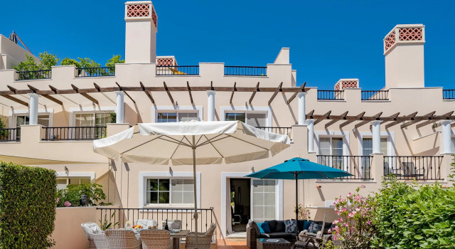 Luxury Townhouse in Palmyra Vila Sol Resort By Ideal Homes Near Vilamoura, Rezervovat Lázně / Resort Hotely v Sotavento s parkováním, Parkování
