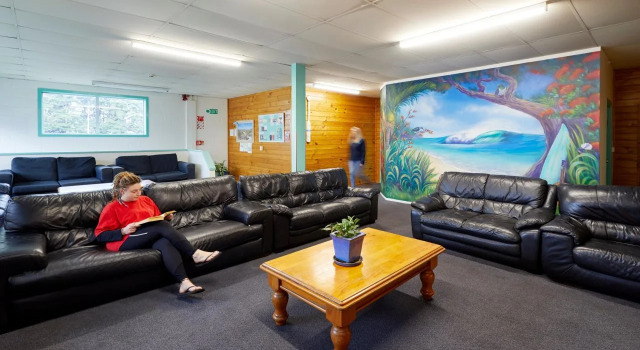 Pacific Coast Lodge and Backpackers, Забронировать Отель Тауранга регион Бей-оф-Пленти