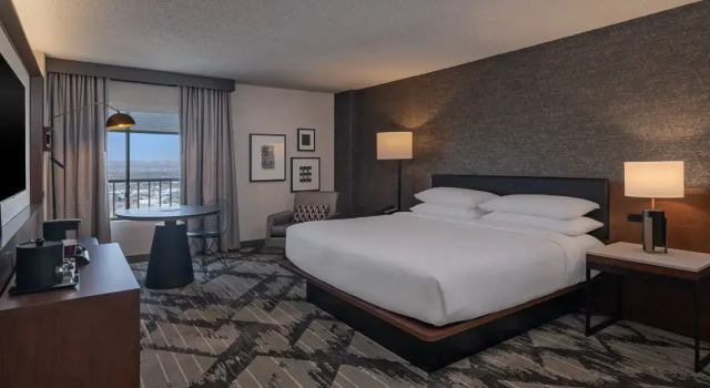 Двухместный клубный номер Standard Sheraton Albuquerque Airport Hotel
