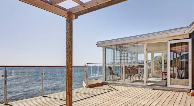 Sunlit Holiday Home in Bornholm near Sea, Rezerwuj Dom wakacyjny Ronne Bornholm