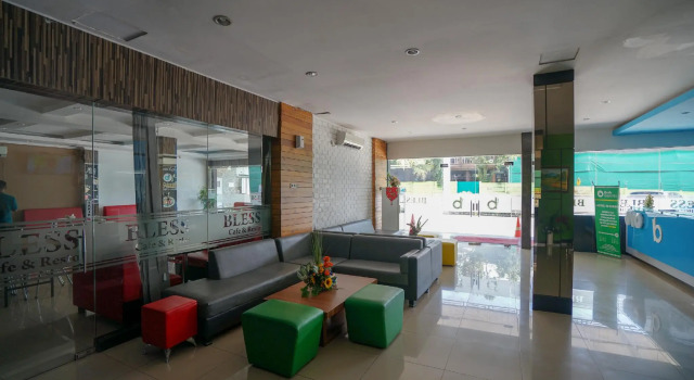 OYO 575 Blessing Hotel, Boek Hotel Palembang Sumatra