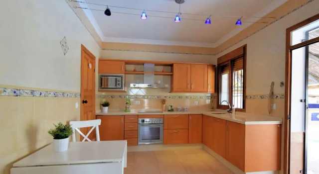 Вилла с 4 комнатами Casa Rubia