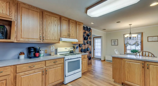 Коттедж Peaceful Bryson City Cabin w/ Hot Tub & Deck!