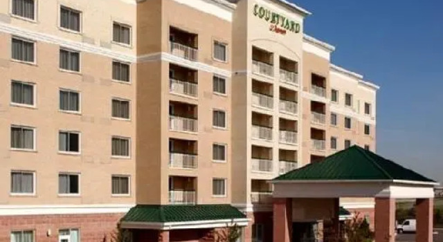 Люкс с 2 комнатами Courtyard by Marriott Toronto Mississauga/Meadowvale