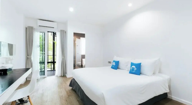 Двухместный номер Superior с балконом Blu Monkey Boutique Samkong, formerly Blu Monkey Bed & Breakfast Phuket