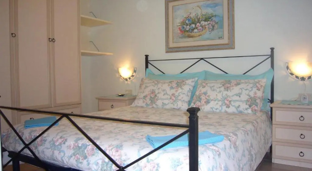 Апартаменты Villa Vacanze Paradiso - Oasi di Tranquillità con Piscina e Giardino a 10 min dal mare