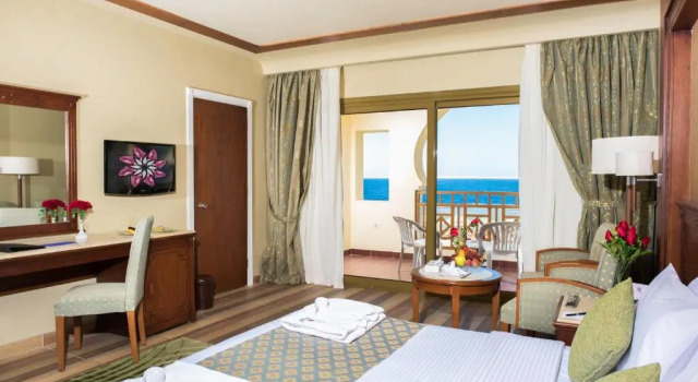 Полулюкс рядом с пляжем Charmillion Club Resort