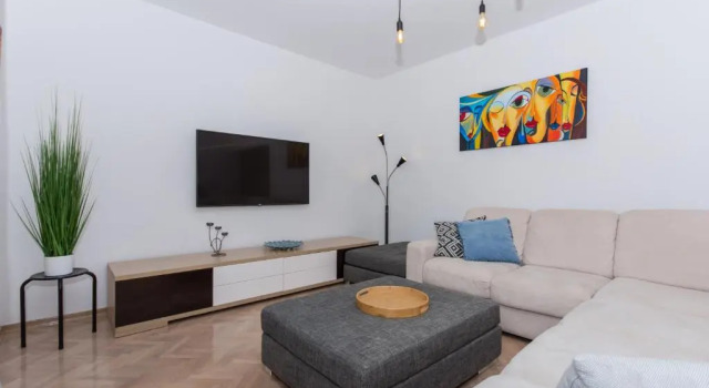 Апартаменты Deluxe Apartment Mika1