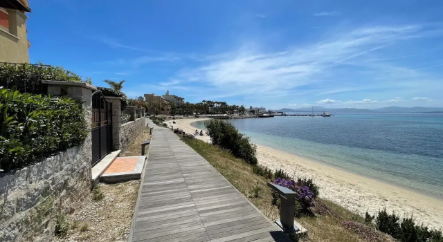 Апартаменты La Porta Sul Mare in Golfo Aranci