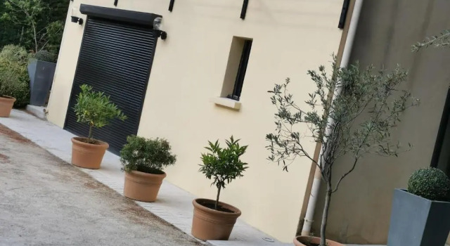 Gite 2 Chambres Avec Piscine, Rezerwuj Hotel Sernhac Gard
