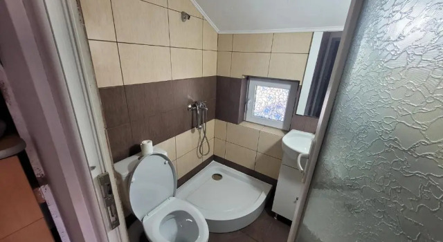 Коттедж с 3 комнатами TEI House