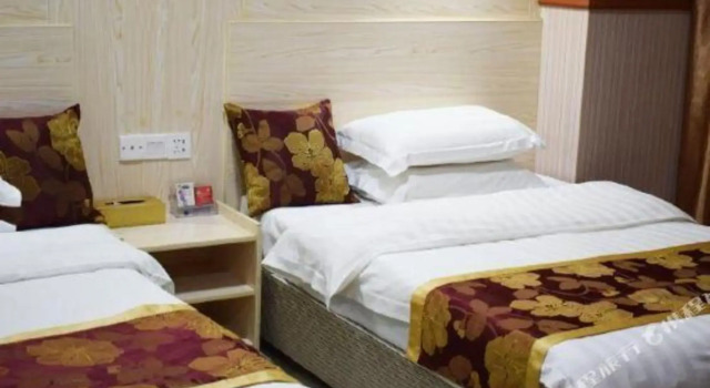 Jiayun Hotel (Shenzhen Longhua subway station store)