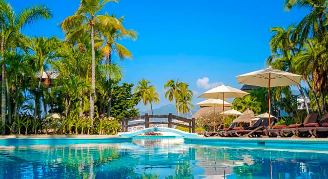 Четырёхместный номер Deluxe с видом на океан Grand Hotel Acapulco