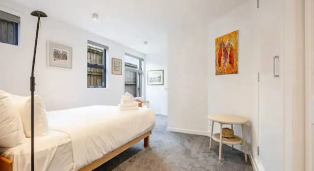 Stylish And Serene Living In Kohimarama, Rezerwuj Willa Hotele w Auckland Region z parkingiem, Parking