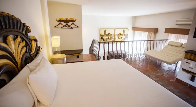 Люкс Premium с балконом Hotel Herencia By Hosting House