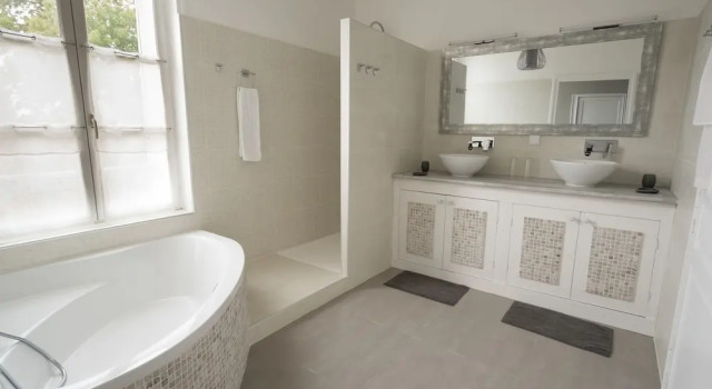 Номер Standard La Tillaie SPA et Sauna