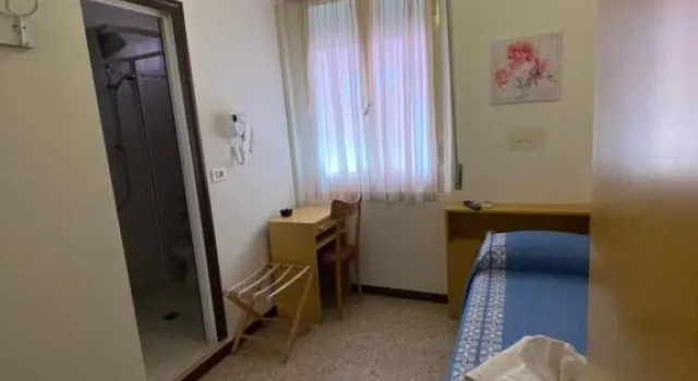 Одноместный номер Economy Hotel Granada