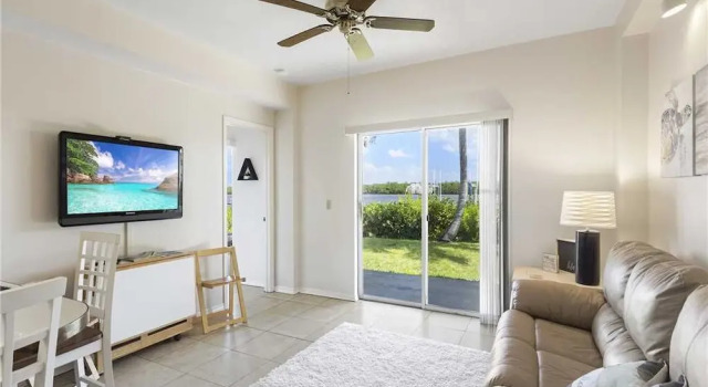 Anchors Away A - One Bedroom Home, Забронировать Отель Отели Fort Myers Area с парковкой, Парковка