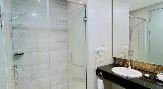 Deluxe Zimmer Leedon Hotel & Suites Surabaya